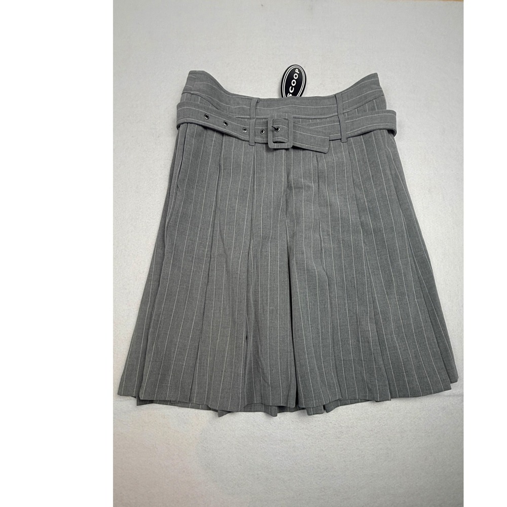Scoop Grey Pinstripe Pleated Belted Shorts Size 8 WMTWBM54457